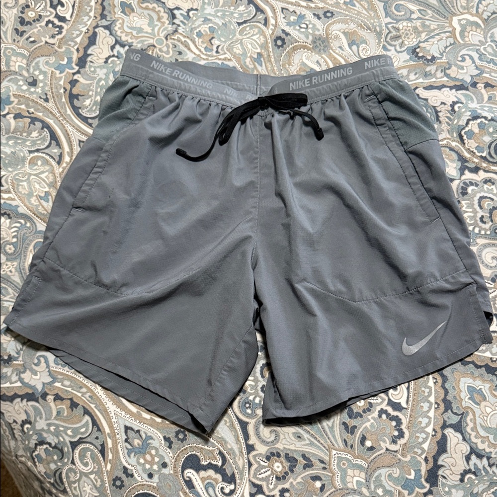 Nike Dri-Fit Stride Running Brief-Lined Shorts 5" Mens S DM4755 Gray